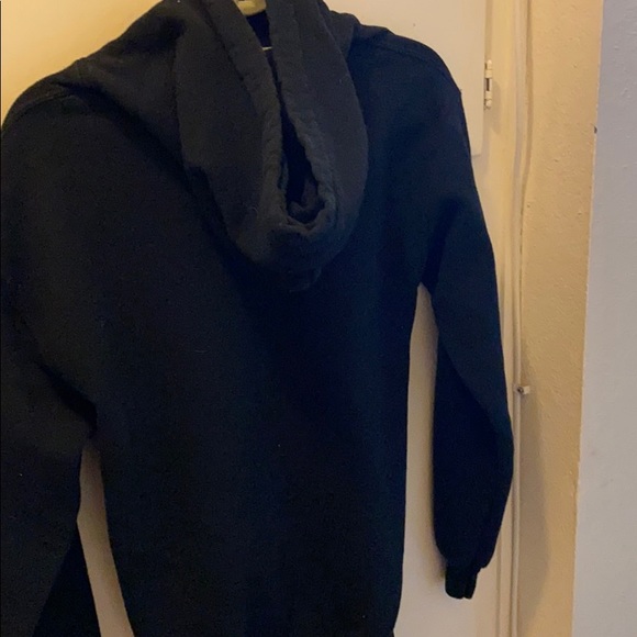 Sweatshirt - Picture 2 of 4